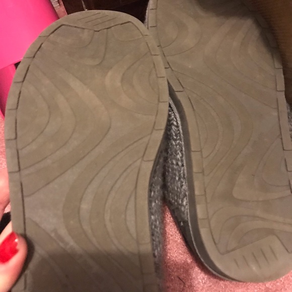 Grey winter styling boots - Picture 3 of 4